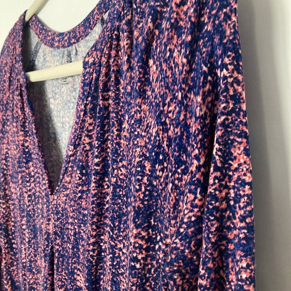 ANA dress. - Picture 2 of 4